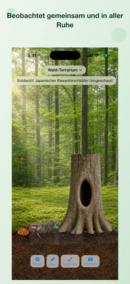 Eine Familie beobachtet die Bewegungen eines Nashornkäfers